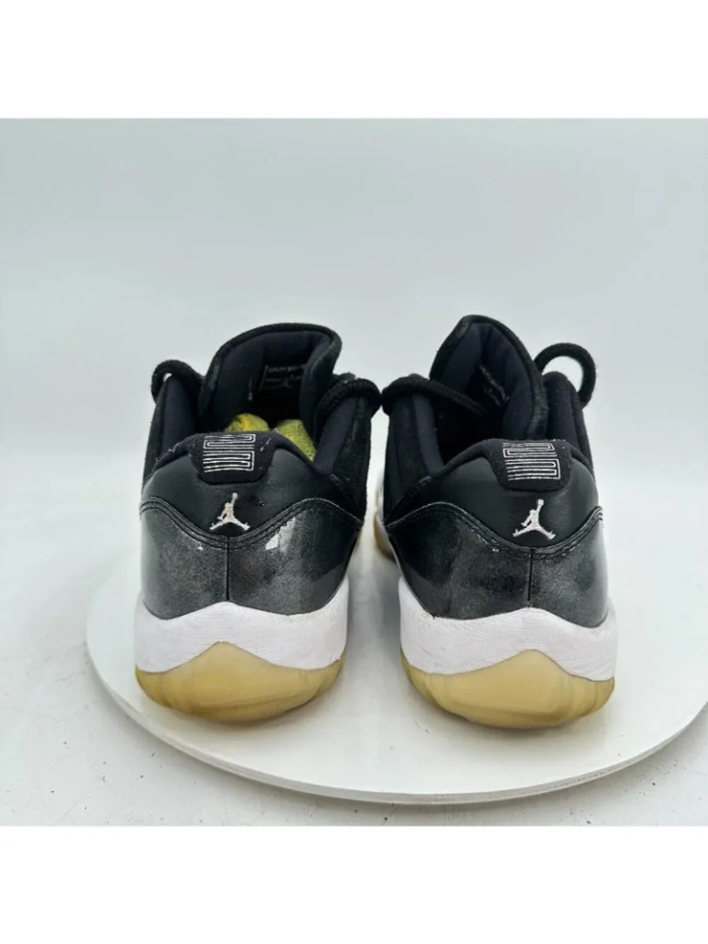 Nike Air Jordan 11 Men Size 10.5 528895 010 Black White Metallic Silver Shoes